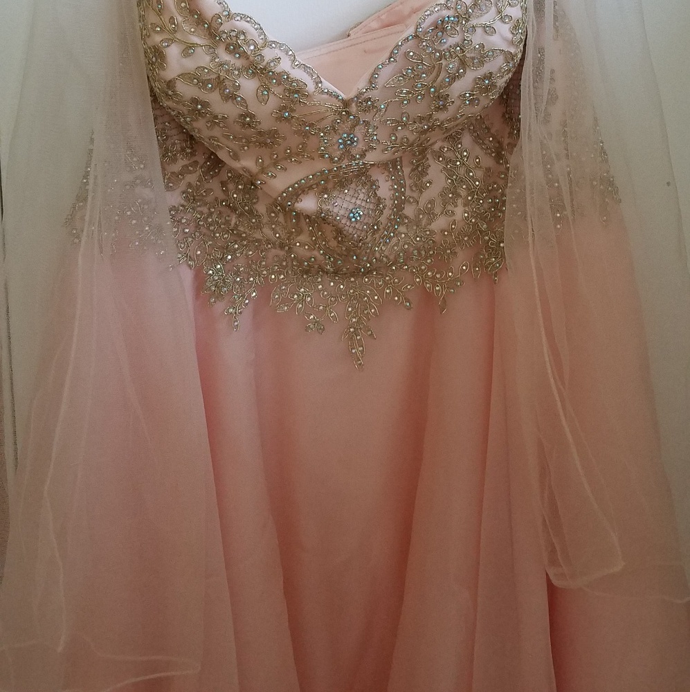 Dress - Picture 2 of 4
